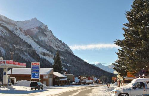 Chico Peak cabin nr Yellowstone,Chico Hot Springs - Foto 24
