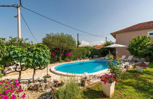 Four-Bedroom Holiday Home Lovinac With An Outdoor Swimming Pool 09 - Foto 11