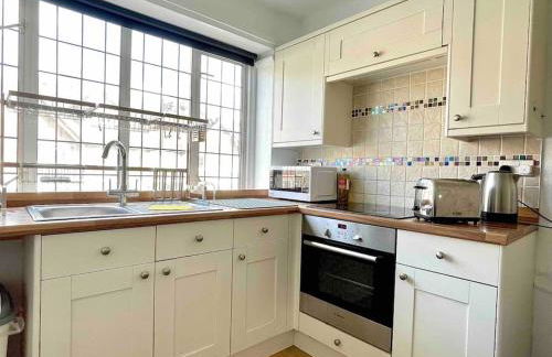 One-Bedroom flat in Cheam Village - Foto 7