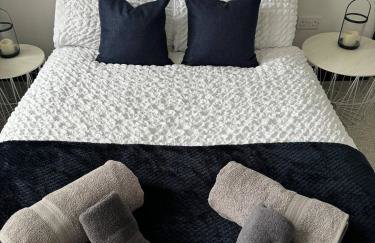 Lowther Apartment - 2 Bedrooms - Sleeps 4 - Photo 9