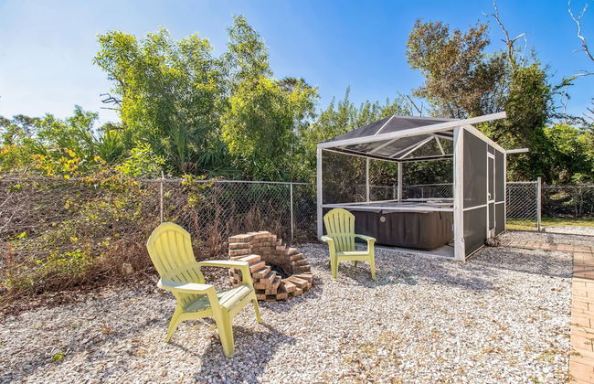 Tropical Oasis With Private Screened Hot Tub 2 Bedroom Home - Foto 28