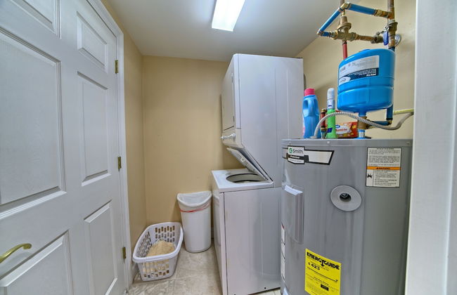 Beautiful Beachfront Condo with Pool View - Unit 0203 by RedAwning - Foto 35