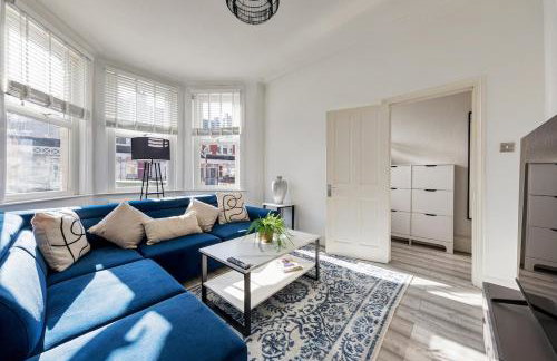 Modern 4 Bedroom House In Woodgreen - Foto 27