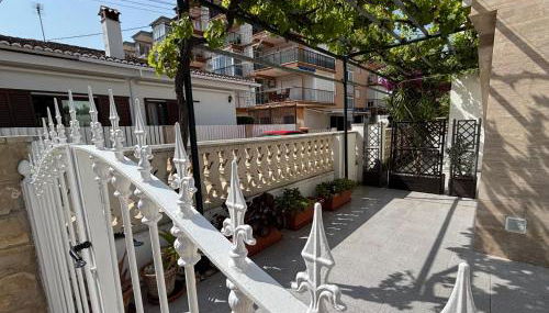 CASA BAJA OLIVA PLAYA - Photo 3