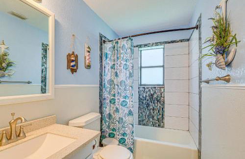 Waterfront Hernando Beach Home with Dock and Hot Tub! - Foto 16