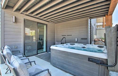 Newly-Built Lakeside Gem with Community Perks! - Foto 37