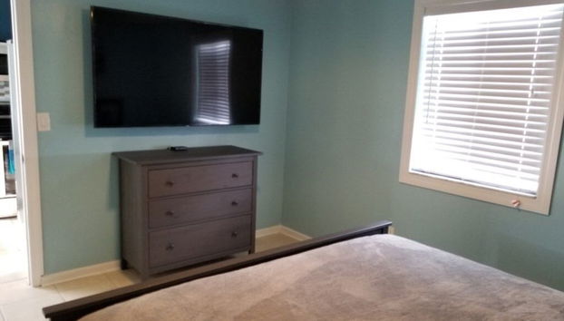 206 10 St- All 2 Bedroom Home by RedAwning - Foto 5, Habitación