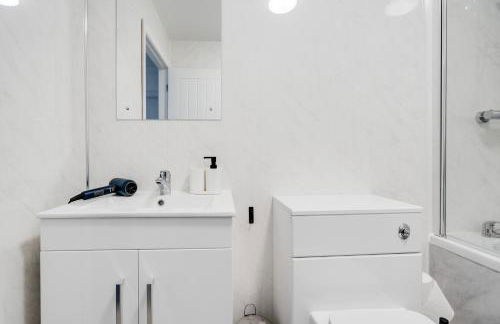 Dazzling & Modern 4bd - Coop LIVE - Etihad - Parking - Foto 30