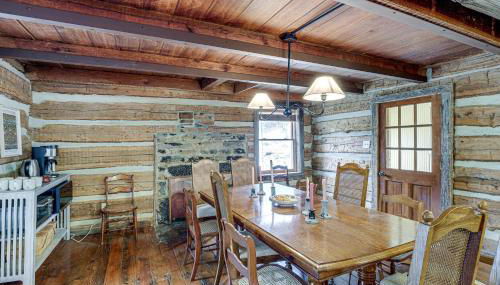 3 and Picturesque Acres! Historic Lexington Farmhouse - Foto 4