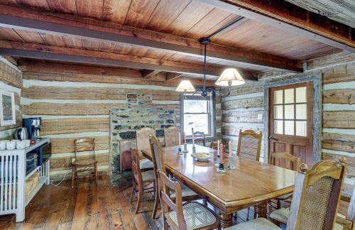 3 and Picturesque Acres! Historic Lexington Farmhouse - Foto 4