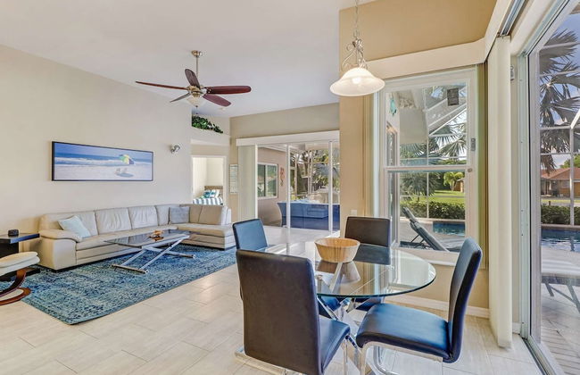 Cape Coral Pool Home With Boat Lift, Access to Gulf - Foto 8