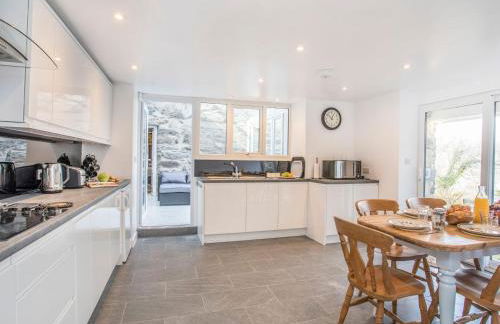 Morfa Lodge - Photo 13