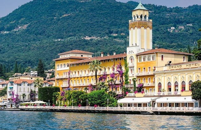 Lovely Flat With Shared Pool and Amazing Lake View - Photo 20