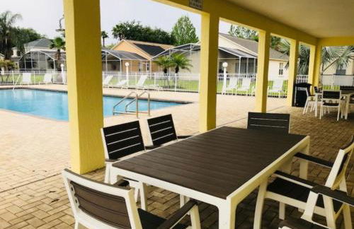 Queenie's Palace - Photo 22