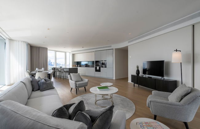 Stunning Three-bedroom Apartment on the River - Foto 22