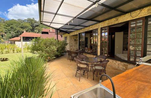 Casa 03 Vale Boa Vista - Charme Rústico em Condomínio com Área de Lazer Completa - Photo 4