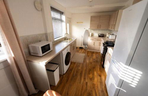 Spacious 3-Bed Home with Free Off-Street Parking Near Newcastle - Foto 16
