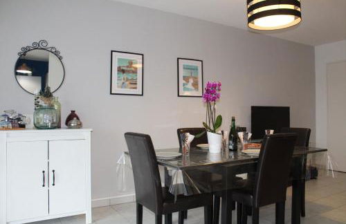 L'ESTRAN, 4 kms des plages, port, GR 34 et 2 h 15 Paris LGV - Foto 1