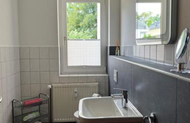 Sehr schöne Wohnung,komplett neu eingerichtet - Foto 15