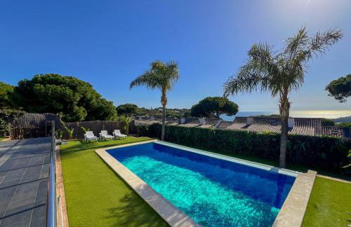 Stylish villa with saltwater pool - Foto 2