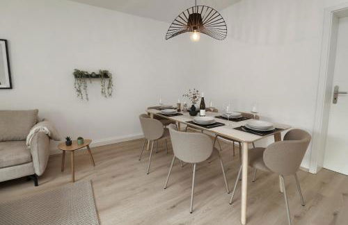 Design am Rhein I Traumlage Rheinufer I 3BR I Küche I öffentl Parkplätze I helloYOU apartments x BRIGHT Collection - Foto 12