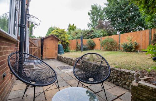 Gorgeous Modern Apartment near Redhill Station inc Private Garden & Parking - Foto 21