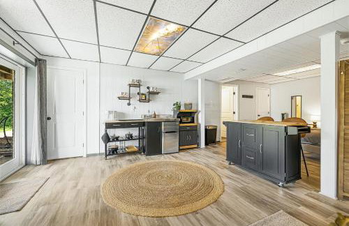 Romantic Garden Studio - 1BR - Indoor Fireplace - Foto 12