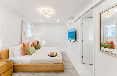 Palms Oasis with Salt Pool Movies Firepit Golf - Photo 34