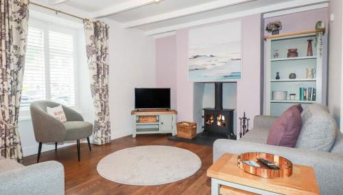 Still Waters - Photo 3