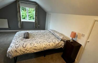 Detached 4BR, 4 Bathroom, Driveway, WiFi, Smart TV - Foto 6