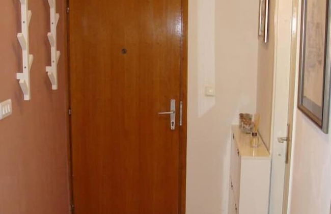 Apartment H&M - Photo 1