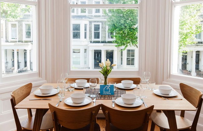 The Stunning Philbeach Garden Apartment - Photo 12