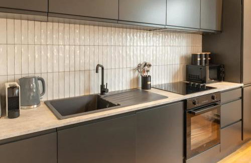 Modern 3 beds APT, 2 Baths, Free Parking - Foto 15