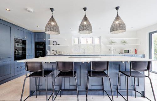 Mayrose House - 6BR 4BATH Luxe Spacious Retreat - Foto 13