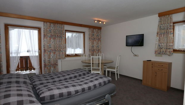 Apartment in Ischgl at the ski bus Stop - Foto 2, Habitación