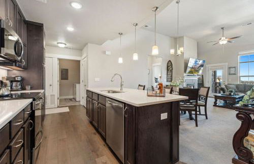 Serene Retreat With Hot Tub, Sauna, Pool & Gym - Foto 10