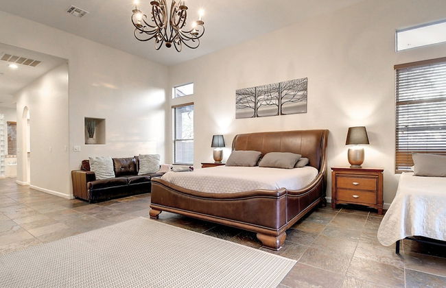 Custom Home! 2+ Acres True Indoor-outdoor Living! - Foto 9