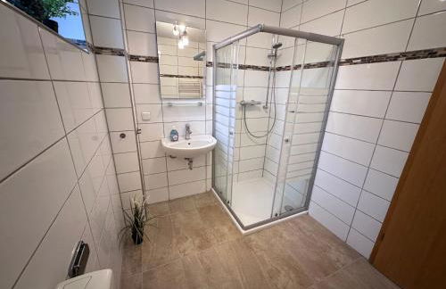 Haus Ostseesprung - Fewo Victoria im Souterrain mit Terrasse und gem Garten - Foto 11