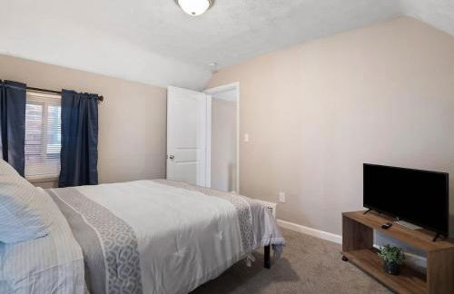 Large Remodeled 4 Bedroom Only 7 Minutes to Downtown - Foto 24