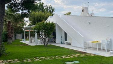 Private Villa at 150 meters from the beach - Foto 2, Garden, Garden view