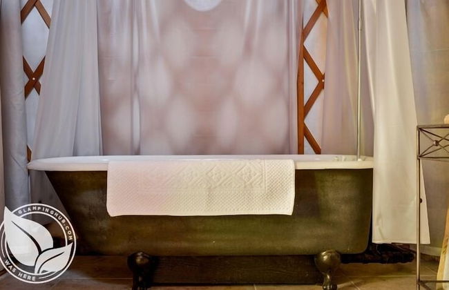 Strawhouse Resorts - Photo 48