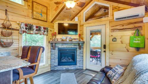7 Mi to Lake Lure Mill Spring Cabin with Hot Tub - Foto 5