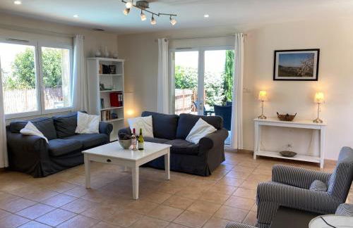 Comfortable villa with jacuzzi - Foto 2