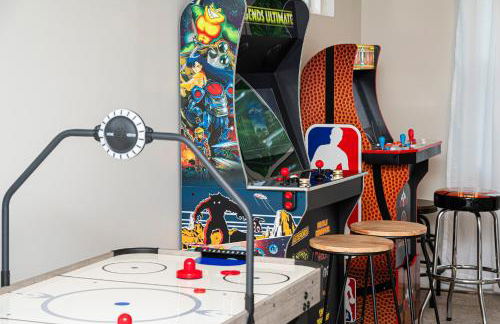 Indy Getaway - 5BR - Sleeps 16 - Arcade games - Perfect for families and groups - Foto 73