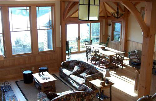 Stunning Waterfront Cabin with a Boathouse on Tupper Lake in New York - Foto 8