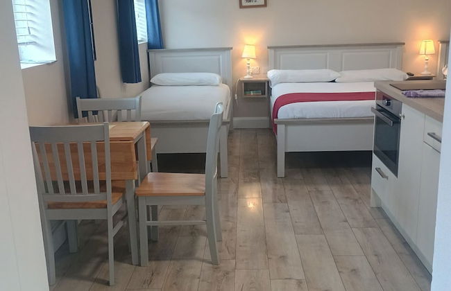 Mattys Pub & Apartments - Foto 12