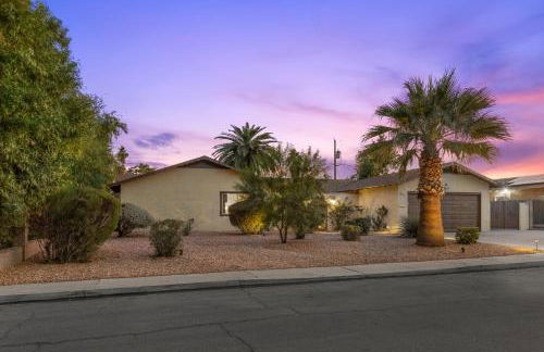 Stylish home with pool and spa - Foto 39