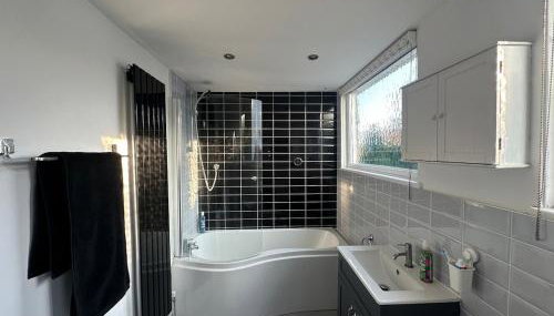 Luxury 3 bed cottage with Sauna, Chobham, sleeps 6 - Foto 3