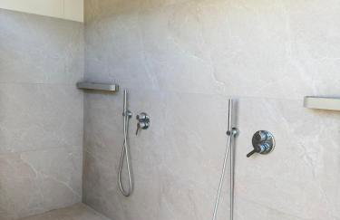 Elorina Home Suite - Photo 42