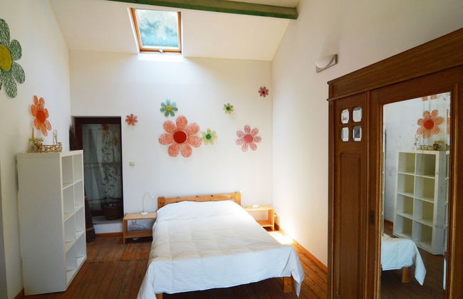 Modern Farmhouse in Chassepierre With Terrace - Photo 6